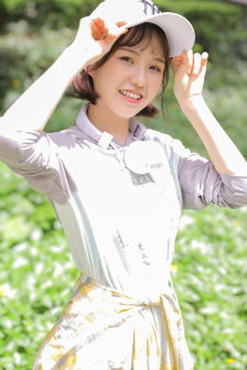 吃着她的小核桃